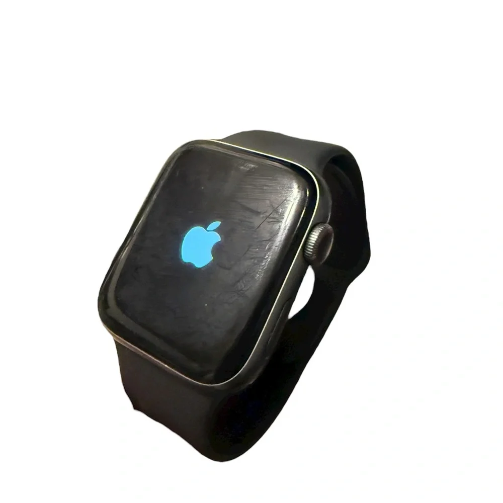 Apple Watch Series 4 Space Grey Aluminum 44mm GPS+Cellular S/M Black Sport Band - Picture 3 of 7